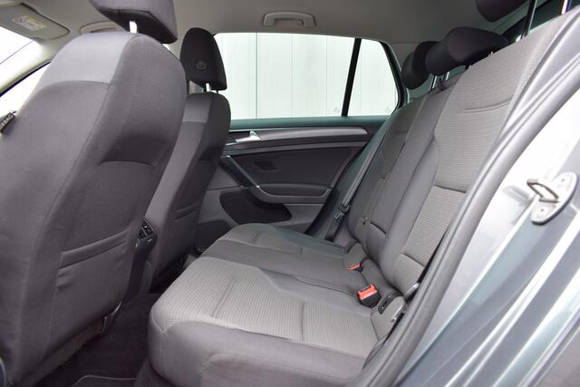 Volkswagen GOLF 1.5 TSI Comfortline Business ECC | Carplay | Full Map Navi | Adap. Cruise | 16 Inch LMV