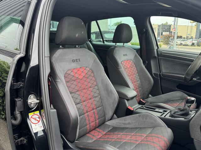 Volkswagen GOLF 7,5 GTI TCR 2.0 TSI Stage2 DSG / Aut. Dynaudio Panoramadak Milltek 91dkm!!