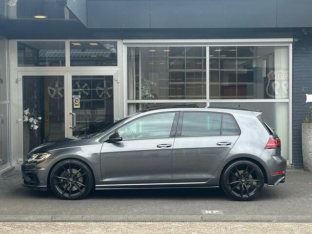 Volkswagen GOLF 7.5 2.0 TSI 4Motion R PANO / DCC / DYN AUDIO / VIRTUAL / CARBON / VOL !!!