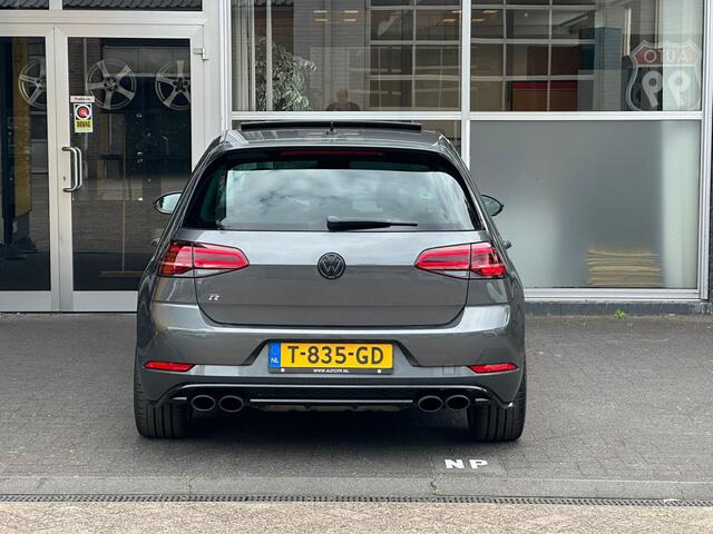 Volkswagen GOLF 7.5 2.0 TSI 4Motion R PANO / DCC / DYN AUDIO / VIRTUAL / CARBON / VOL !!!