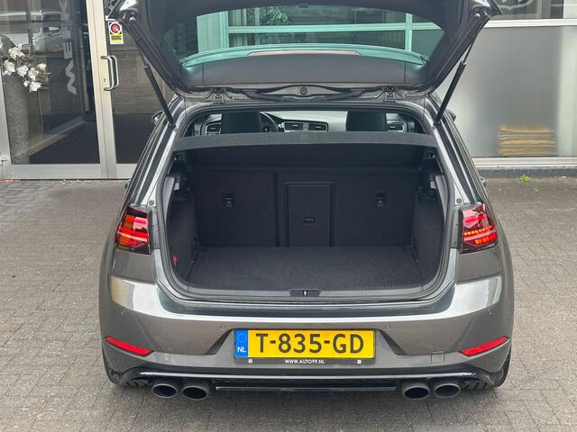 Volkswagen GOLF 7.5 2.0 TSI 4Motion R PANO / DCC / DYN AUDIO / VIRTUAL / CARBON / VOL !!!