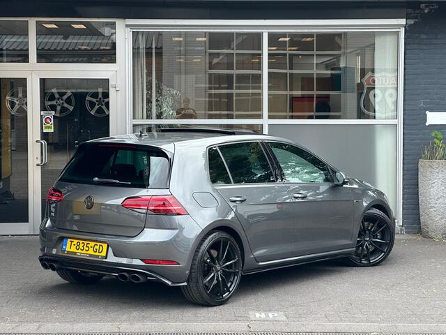Volkswagen GOLF 7.5 2.0 TSI 4Motion R PANO / DCC / DYN AUDIO / VIRTUAL / CARBON / VOL !!!