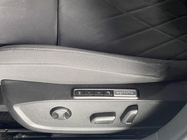 Volkswagen GOLF 1.5 eTSI 1 EDITION AUTOM