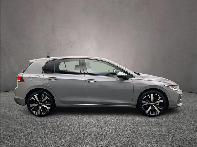 Volkswagen GOLF Life Edition 1.5 TSI eHybrid 204pk DSG Automaat Adaptive cruise control, Achteruitrijcamera, Stoelverwarming, LED koplampen, Stuurwiel verwarmd, Parkeersensoren