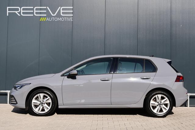 Volkswagen GOLF 1.0 eTSI Life Automaat | Carplay | LED | Adaptive Cruise | Moonstone Grey | Sfeerverlichting