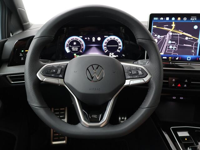 Volkswagen GOLF 8 R-Line-Edition 1.5 eTSI 85 kW / 116 pk Hatchback 7 versn. DSG | Panoramadak | Black Style |