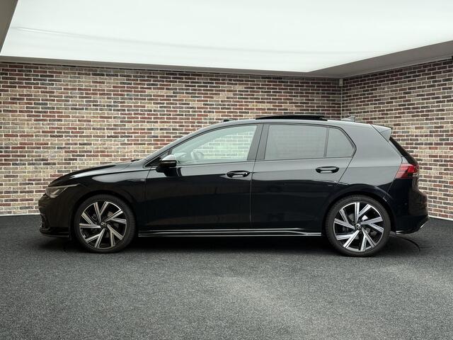 Volkswagen GOLF 1.5 150PK eTSI R-Line DAK SFEER CAMERA CARPLAY 18INCH
