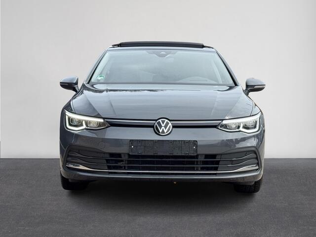 Volkswagen GOLF 2.0 TDI Move Automaat | Trekhaak elektrisch | Pano | IQ Light | Digitaal Dashboard | HUD | Clima | 16"LMV | Camera ( Vestiging - Nieuwegein )