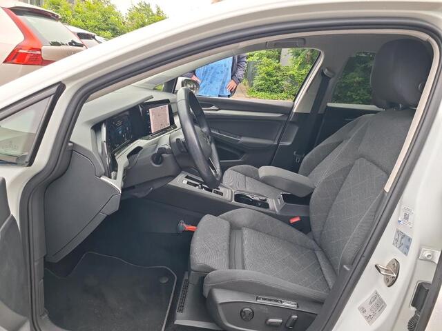 Volkswagen GOLF Variant 1.0 eTSI 110PK DSG Life Business Elektrische best. stoel Virtual Cockpit Navigatie