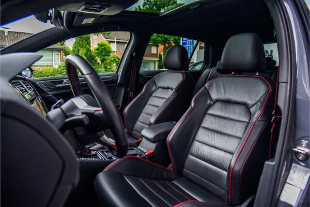Volkswagen GOLF 2.0 TSI GTI TCR