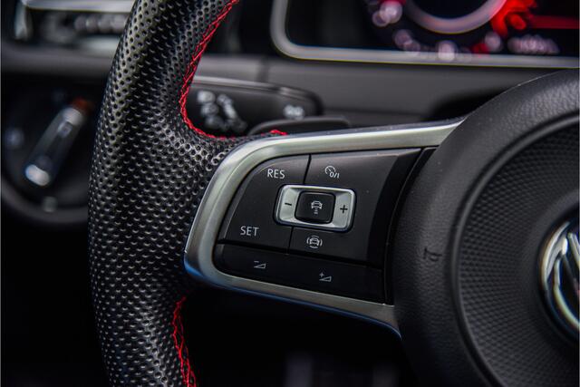 Volkswagen GOLF 2.0 TSI GTI TCR