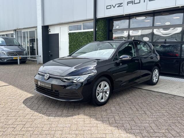 Volkswagen GOLF 1.0 eTSI Life | Camera | Ambient | Carplay | BTW