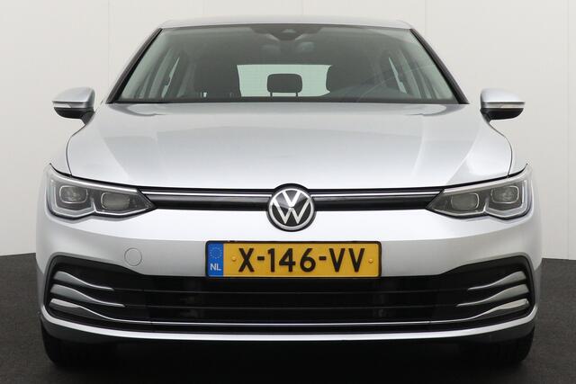 Volkswagen GOLF 1.5 eTSI 150 PK Aut. Style Camera Memory Dodehoek