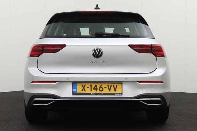 Volkswagen GOLF 1.5 eTSI 150 PK Aut. Style Camera Memory Dodehoek