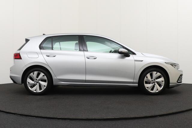 Volkswagen GOLF 1.5 eTSI 150 PK Aut. Style Camera Memory Dodehoek