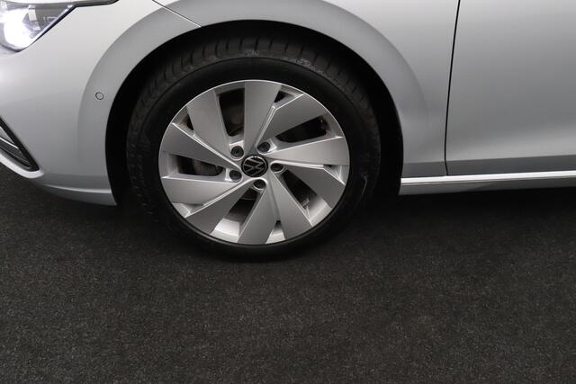 Volkswagen GOLF 1.5 eTSI 150 PK Aut. Style Camera Memory Dodehoek