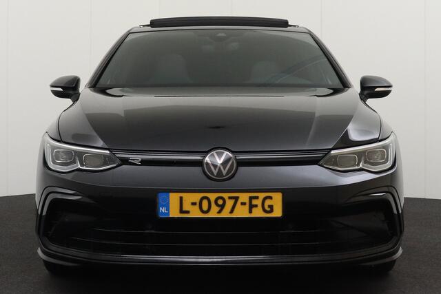 Volkswagen GOLF 1.5 eTSI R-Line Pano-dak Camera Dodehoek