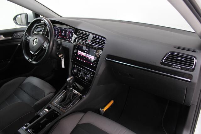 Volkswagen GOLF 1.5 TSI Highline Business R | Virtual | Dealer Oh | NL-Auto