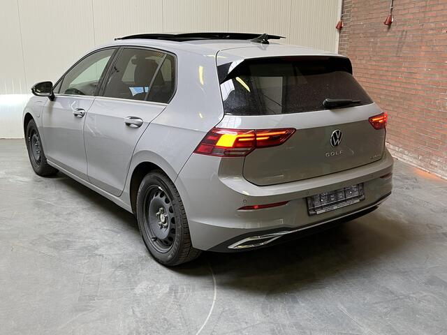 Volkswagen GOLF 1.4 eHybrid Style / AUTOMAAT/ PANO/ STUUR+STOEL VERWARM./ MEMORY SEAT/ DRIVE SELECT/ PARK. SENSOR. V+A/ TREKHAAK/ APP-CONNECT/ ACC/ DAB/ NAVI/ LED/ ISOFIX/ 16'' LMV