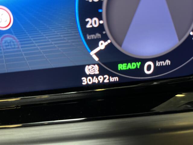 Volkswagen GOLF 1.4 eHybrid Style / AUTOMAAT/ PANO/ STUUR+STOEL VERWARM./ MEMORY SEAT/ DRIVE SELECT/ PARK. SENSOR. V+A/ TREKHAAK/ APP-CONNECT/ ACC/ DAB/ NAVI/ LED/ ISOFIX/ 16'' LMV