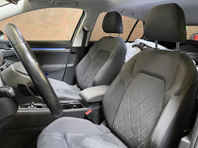 Volkswagen GOLF 1.4 eHybrid Style / AUTOMAAT/ PANO/ STUUR+STOEL VERWARM./ MEMORY SEAT/ DRIVE SELECT/ PARK. SENSOR. V+A/ TREKHAAK/ APP-CONNECT/ ACC/ DAB/ NAVI/ LED/ ISOFIX/ 16'' LMV