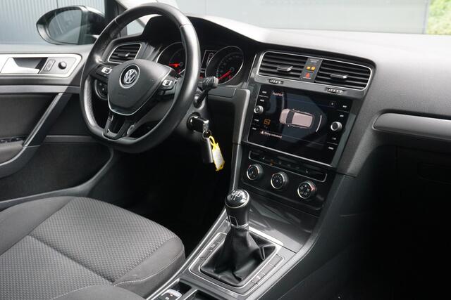 Volkswagen GOLF Variant 1.6 TDI Highline | Groot Navigatie | Airco | 16'' LM | Apple Carplay/Android Auto |