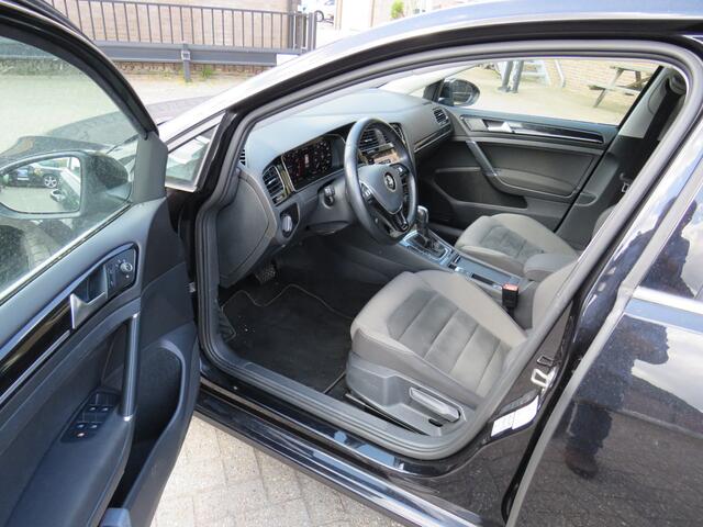 Volkswagen GOLF Variant 1.5 TSI 150Pk DSG Highline * Rijklaarprijs incl. garantie * Trekhaak * Led Koplampen * Navi * PDC V+A * Carplay Android