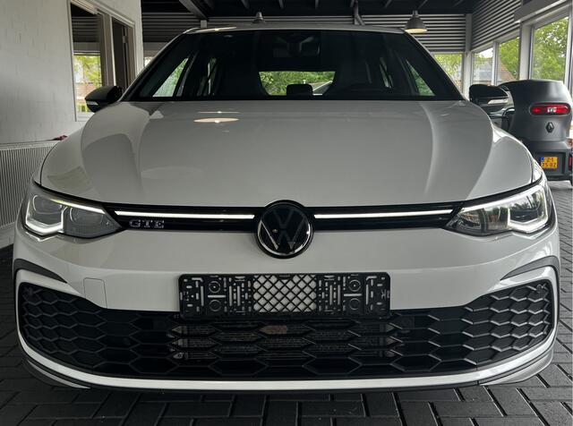Volkswagen GOLF 1.4 eHybrid GTE / Navigatie / IQ Light /Standkachel