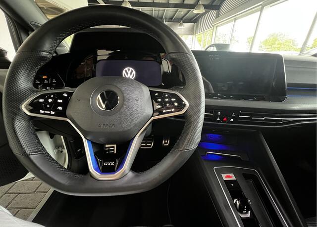 Volkswagen GOLF 1.4 eHybrid GTE / Navigatie / IQ Light /Standkachel