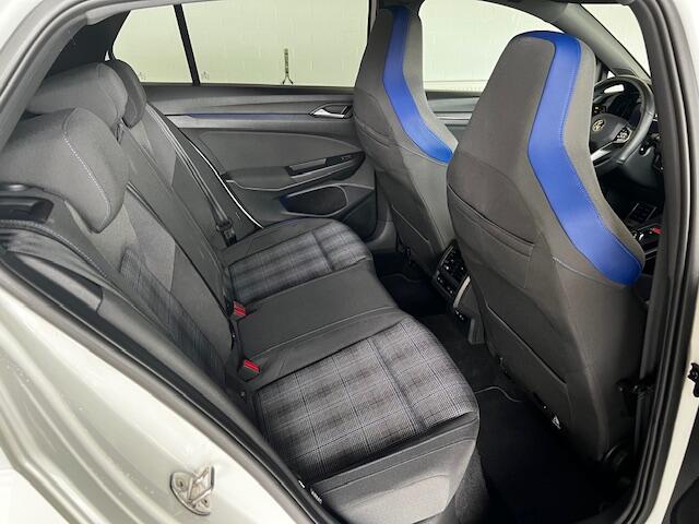 Volkswagen GOLF 1.4 eHybrid GTE / Navigatie / IQ Light /Standkachel