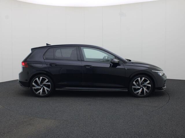 Volkswagen GOLF 1.5eTSI/130PK R-Line Business DSG · Navigatie · Camera + Parkeersensoren · Stuur- & Stoelverwarming · Garantie april 2026 of 100000km.