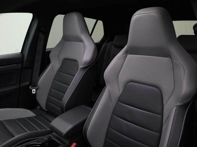 Volkswagen GOLF 1.4 eHybrid 180kW/245PK GTE DSG · Panoramadak · Leder · Camera + Parkeersensoren