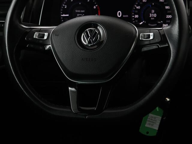 Volkswagen GOLF 1.0 TSI Highline | Stoelverwarming | Trekhaak | Massage | Carplay | Adaptive cruise | Active Info Display | Navigatie | Parkeerhulp | Climate control