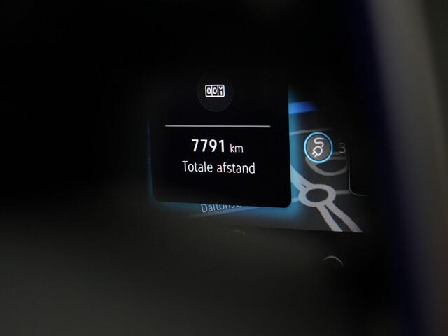 Volkswagen GOLF 1.5 eHybrid 272 pk DSG GTE | Panoramadak | IQ Light | Head-up display | Stuur-/stoelverwarming