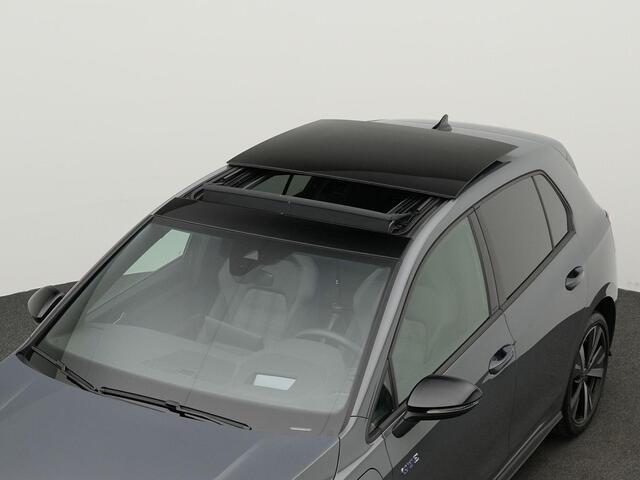 Volkswagen GOLF 1.5 eHybrid 272 pk DSG GTE | Panoramadak | IQ Light | Head-up display | Stuur-/stoelverwarming