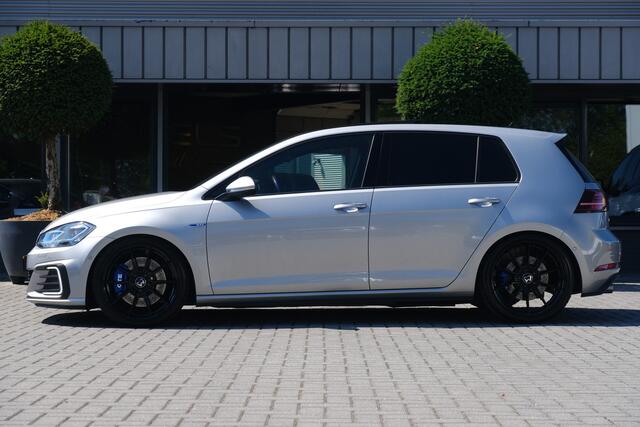 Volkswagen GOLF 1.4 TSI PHEV GTE Panodak ACC Leder Camera