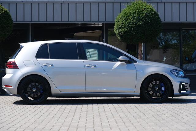 Volkswagen GOLF 1.4 TSI PHEV GTE Panodak ACC Leder Camera