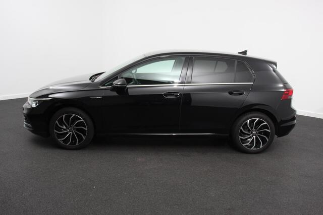 Volkswagen GOLF 1.5 eTSI 150pk Style | Sfeer verlichting | Navigatie | Climate control | Camera | Adaptive Cruise control | Led | Parkeer sensoren | Lichtmetalen Velgen
