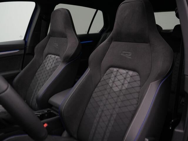 Volkswagen GOLF 1.5 eTSI 150 pk DSG R-Line Edition | Panoramadak | IQ Light | Rondomzicht camera | Harman/Kardon | Adaptive Cruise
