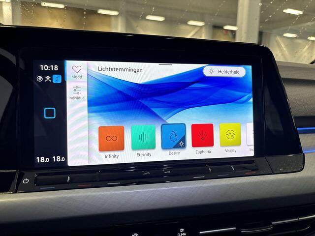 Volkswagen GOLF Variant 1.0 TSI 110pk Life · Apple/Android Car Play · Navi · P-Sensoren · Sfeerverlichting · 16'' Inch · Garantie t/m 26-08-2026 of 100.000km