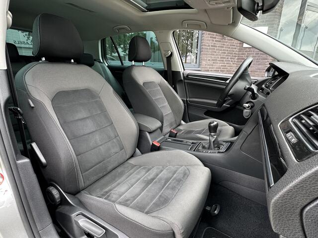 Volkswagen GOLF 1.5 TSI Highline PANO | Virtual Cockpit | ACC | Camera | Alcantara | Carplay