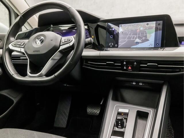 Volkswagen GOLF Variant 1.0 eTSI Sport Life Automaat (GROOT NAVI, CLIMATE, STUUR/STOELVERWARMING, SFEERVERLICHTING, PARKEERSENSOREN, SPORTSTOELEN, LM VELGEN, ADAPTIVE CRUISE, NIEUWSTAAT)
