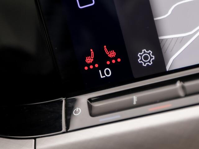 Volkswagen GOLF Variant 1.0 eTSI Sport Life Automaat (GROOT NAVI, CLIMATE, STUUR/STOELVERWARMING, SFEERVERLICHTING, PARKEERSENSOREN, SPORTSTOELEN, LM VELGEN, ADAPTIVE CRUISE, NIEUWSTAAT)