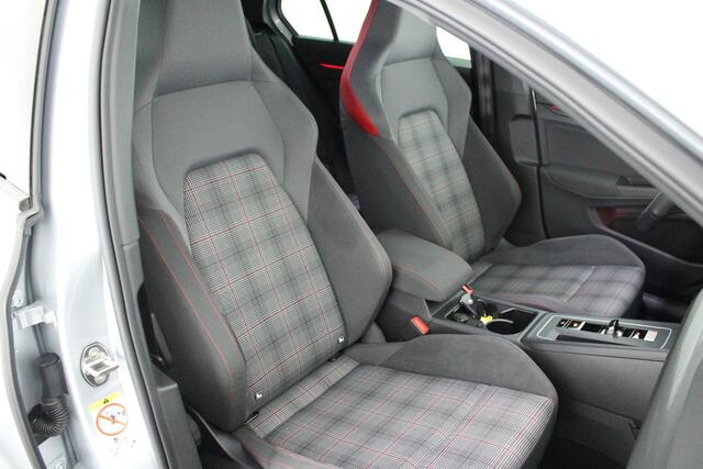 Volkswagen GOLF 2.0 TSI 245pk DSG GTI Camera Trekhaak Virtual Cockpit Led Navigatie ACC