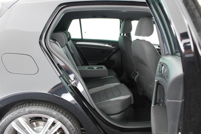 Volkswagen GOLF 1.5 TSI 150pk DSG 2x R-Line Virtual Cockpit Led Navigatie