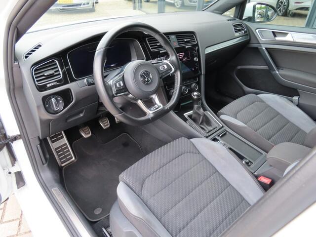 Volkswagen GOLF 1.5 TSI Highline R-Line Ecc Navi Adapt Cruise 2017