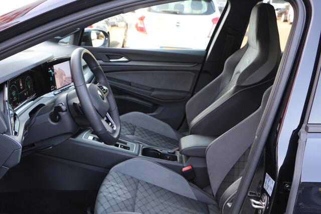 Volkswagen GOLF Variant 1.5 eTSI 150pk R-Line Black Style | Panodak | Harman/Kardon