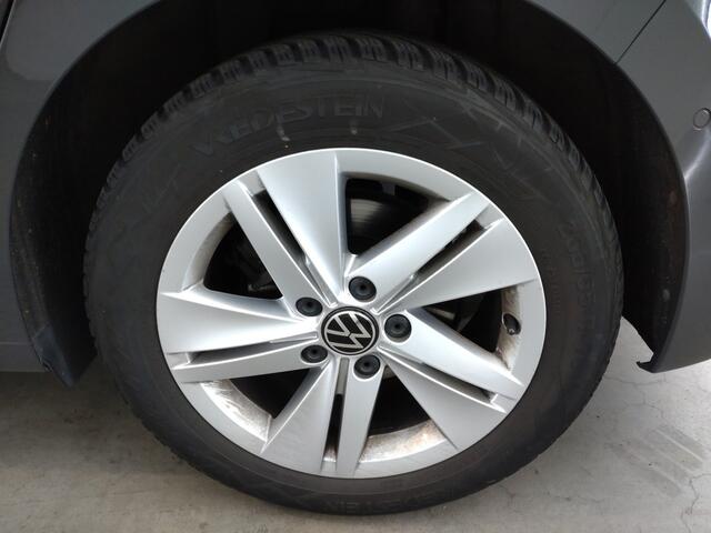 Volkswagen GOLF 1.5 TSI Life Business | Verwacht | Navi | Elektrische stoelen | Trekhaak |