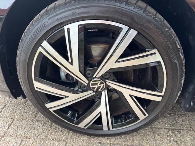 Volkswagen GOLF 1.0 ETSI **Carplay//18inch//DAB**