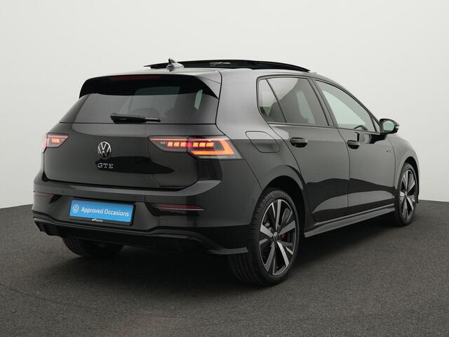 Volkswagen GOLF 1.5 272 pk DSG eHybrid GTE | Panoramadak | Trekhaak | Rondomzicht camera | Head-up display | IQ LighT | Stuur-/stoelverwarming